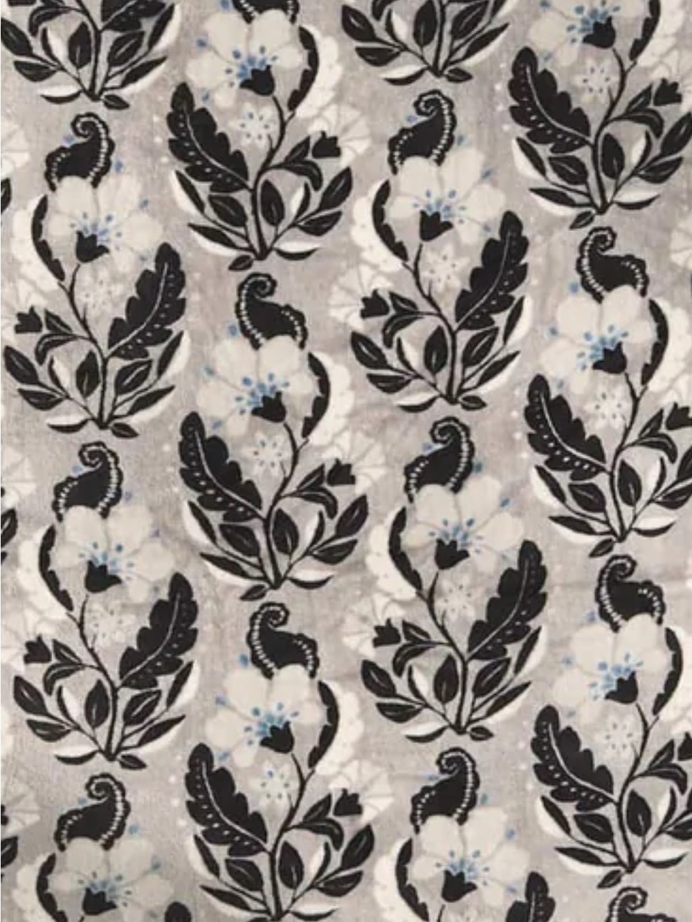Vera Bradley Stamped irises Fleece blanket